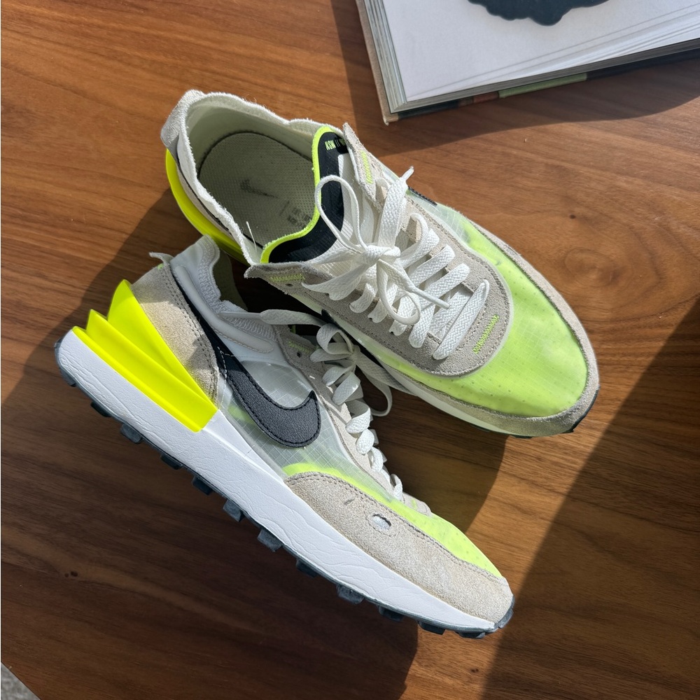NIKE
Green & black Waffle One Vintage Sneakers